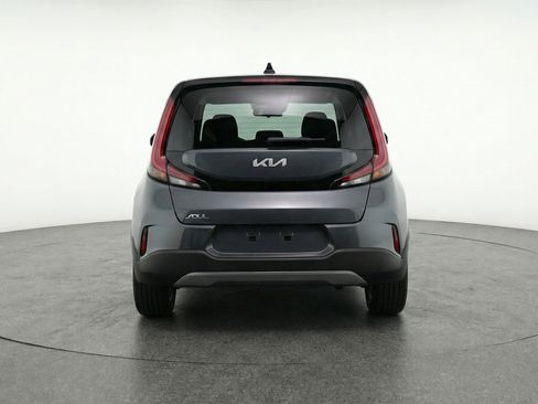 Used 2025 Kia Soul LX w/ LX Technology Package FWD image 7