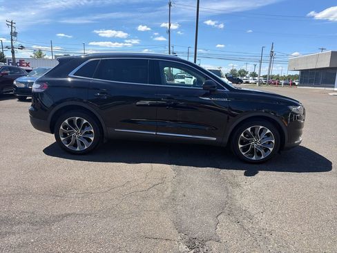 Certified 2022 Lincoln Nautilus Reserve AWD/4WD image 6