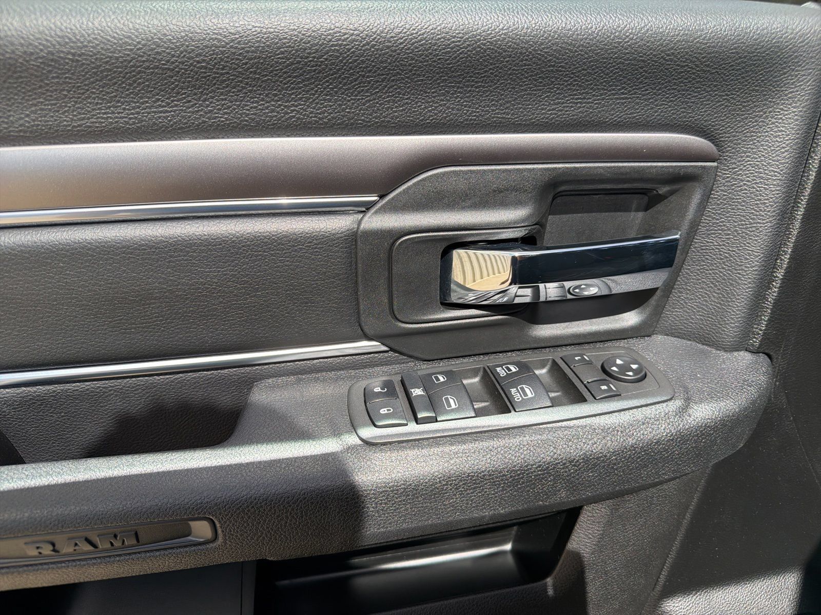 Used 2022 RAM 1500 Warlock w/ Electronics Group AWD/4WD image 9