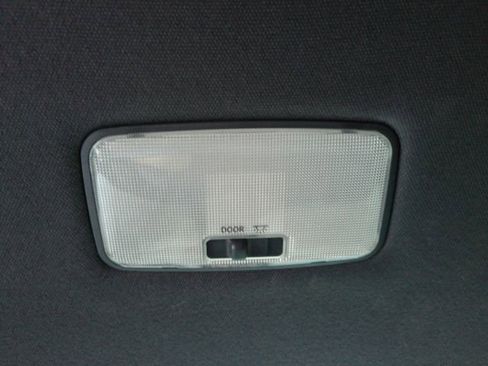 Used 2022 Toyota Corolla SE image 28