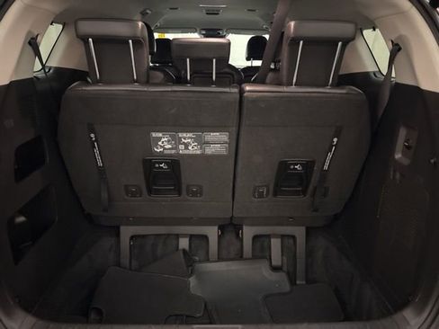 Used 2024 Kia Carnival EX FWD image 9