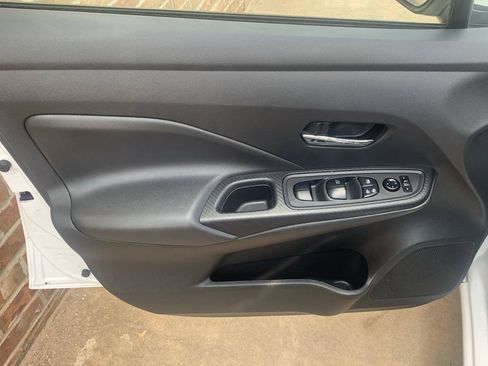 Used 2024 Nissan Versa SV FWD image 21