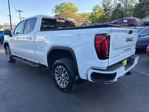 Used 2022 GMC Sierra 1500 AT4 w/ Technology Package AWD/4WD image 4