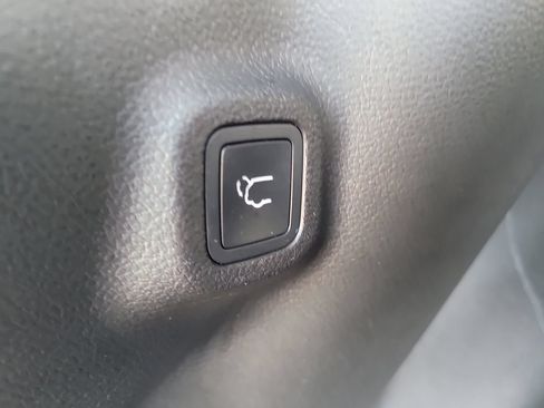 Used 2023 Jeep Compass Latitude w/ Convenience Group AWD/4WD image 11