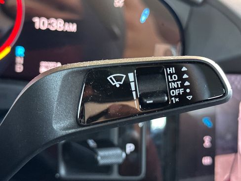 Used 2023 Porsche Taycan image 33