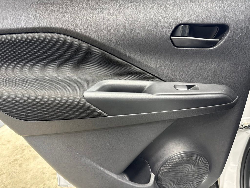 Used 2025 Nissan Kicks Play S FWD image 15