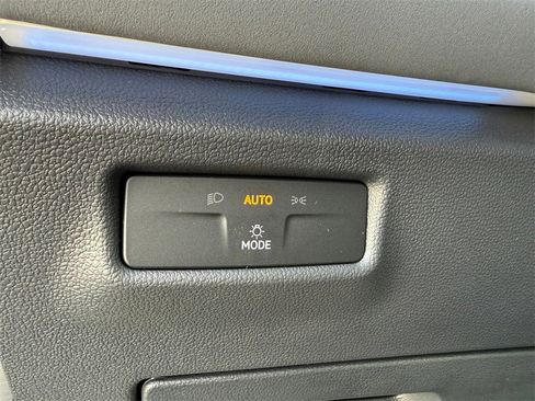 New 2026 Volkswagen Tiguan SE R-Line image 15