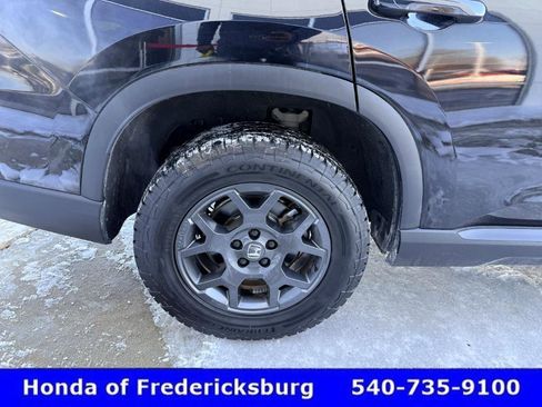 Used 2023 Honda Pilot TrailSport image 12