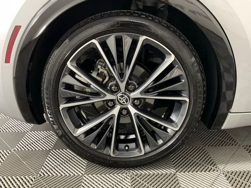 Used 2024 Toyota Prius XLE image 10