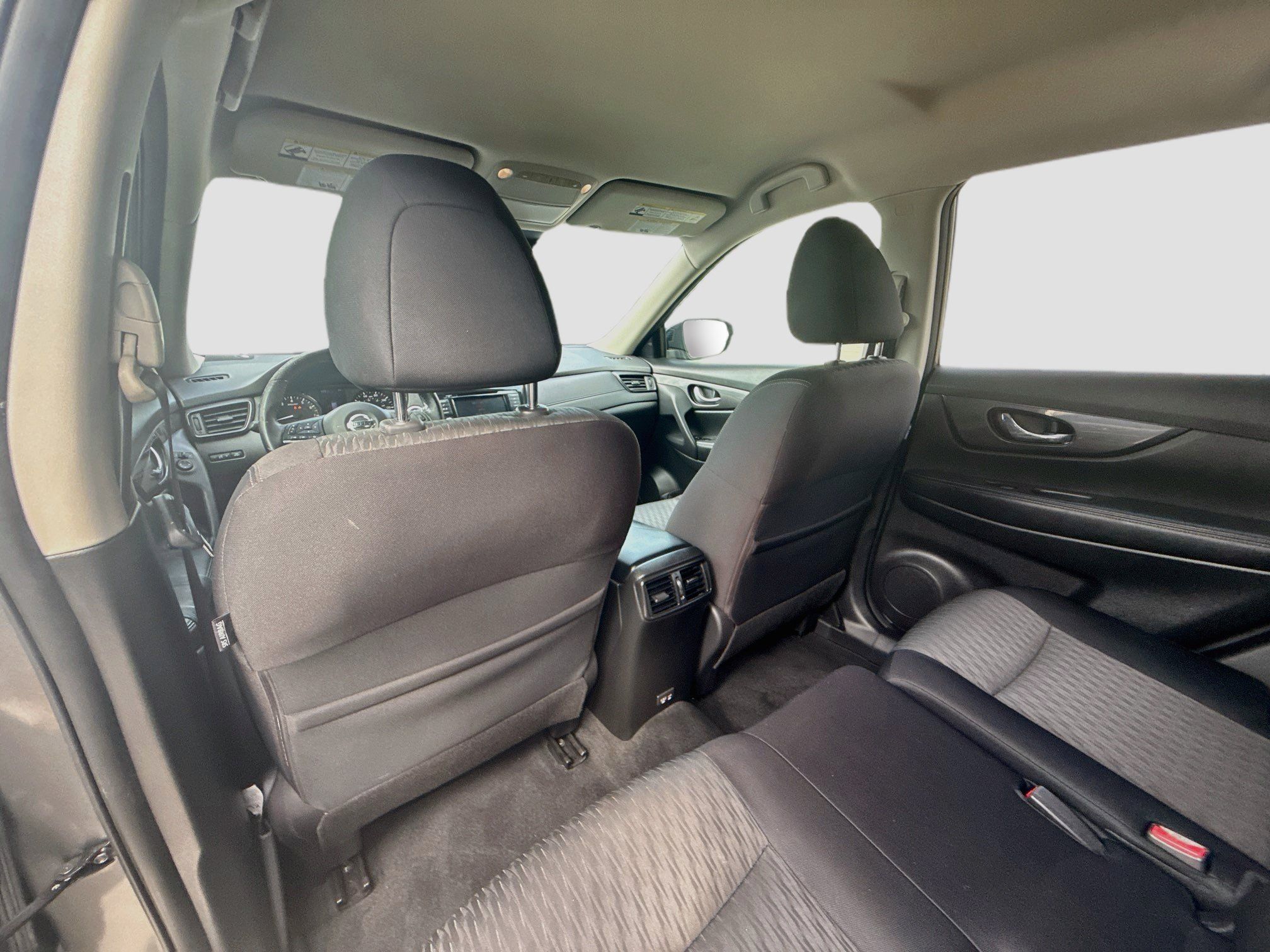 Used 2020 Nissan Rogue SV FWD image 24