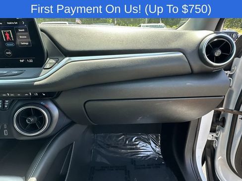 Used 2024 Chevrolet Blazer LT FWD image 27