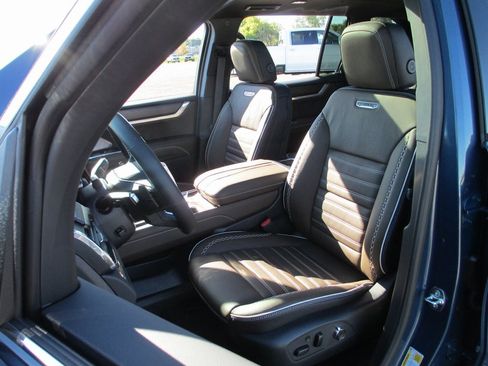 New 2026 GMC Acadia Denali Ultimate image 8