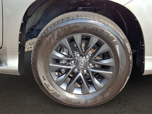 Used 2023 Lexus GX 460 Premium w/ Premium Package AWD/4WD image 9