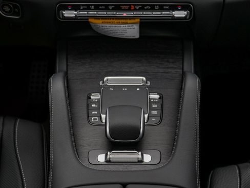New 2026 Mercedes-Benz GLS 450 4MATIC image 10