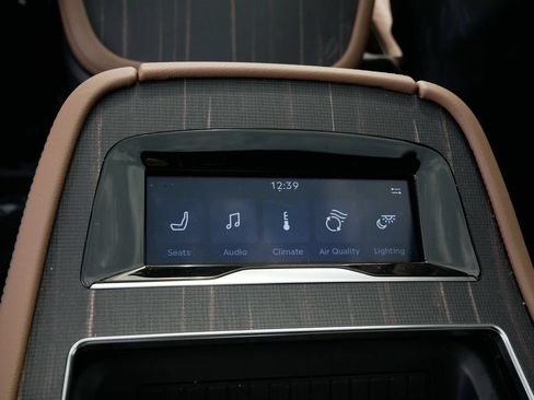 Used 2025 Lincoln Navigator Black Label AWD/4WD image 15
