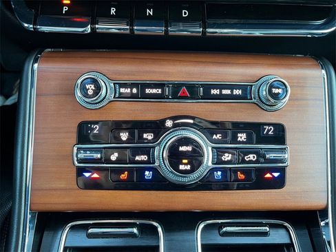 Used 2020 Lincoln Aviator Reserve w/ Equipment Group 201A image 14