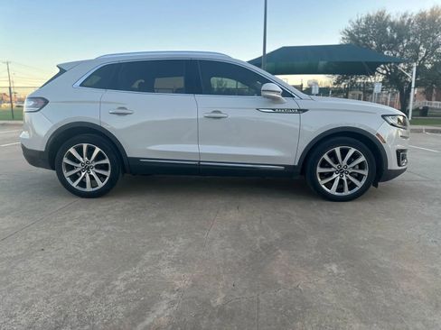 Used 2019 Lincoln Nautilus Select image 4