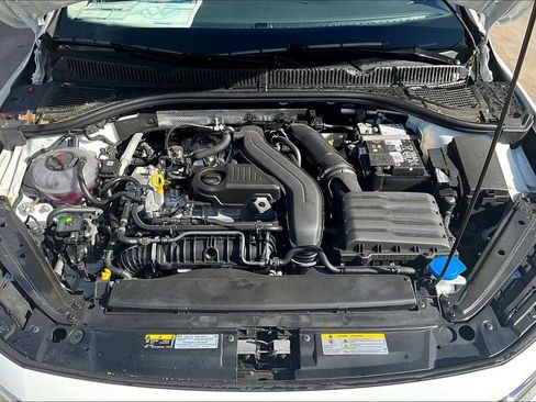 New 2026 Volkswagen Jetta SE FWD image 9