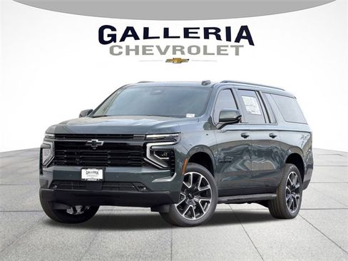 New 2026 Chevrolet Suburban RST w/ Sun And Tow Package image 2