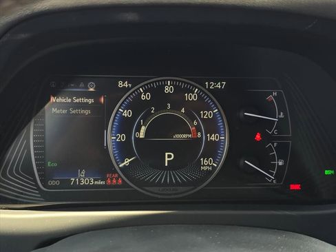 Used 2019 Lexus UX 200 w/ Premium Package FWD image 12