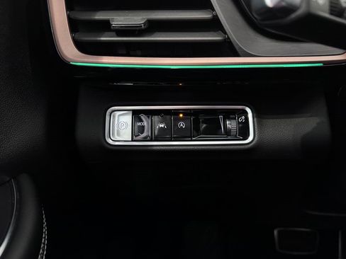 Certified 2025 Buick Envision Sport Touring AWD/4WD image 22