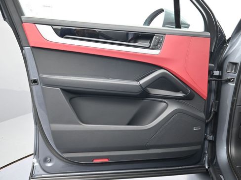 New 2026 Porsche Cayenne E-Hybrid image 16