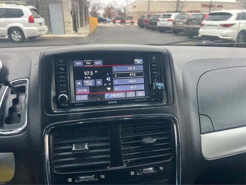 Used 2017 Dodge Grand Caravan GT image 15