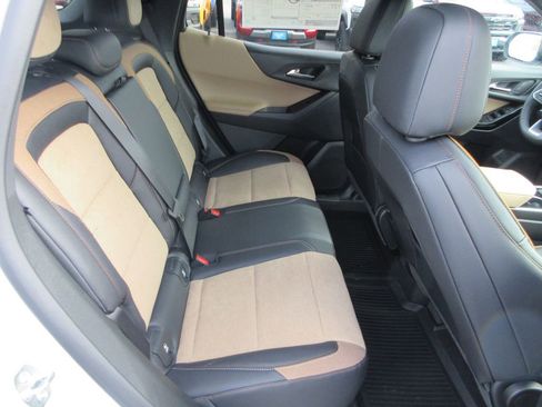 New 2026 Chevrolet Equinox ACTIV image 17