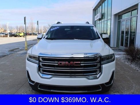 Used 2021 GMC Acadia SLE w/ Driver Convenience Package image 2