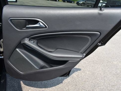 Used 2017 Mercedes-Benz GLA 250 4MATIC image 44