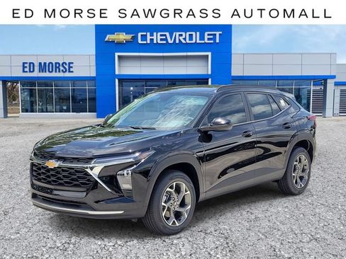 New 2026 Chevrolet Trax LT w/ Driver Confidence Package FWD image 1