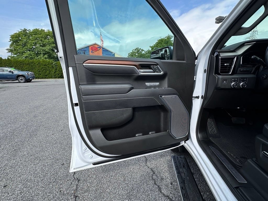 Used 2025 GMC Sierra 1500 Denali w/ Denali Reserve Package AWD/4WD image 23
