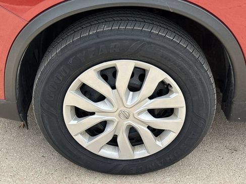 Used 2015 Nissan Rogue S AWD/4WD image 31