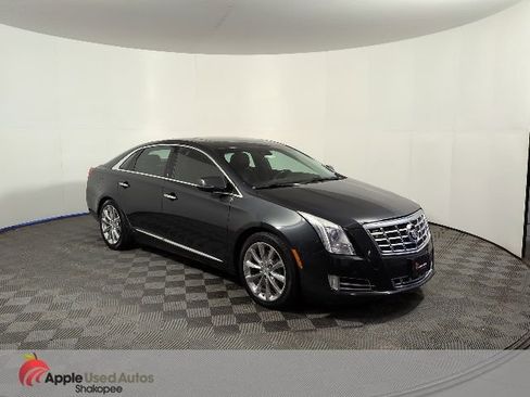 Used 2013 Cadillac XTS Premium AWD/4WD image 1
