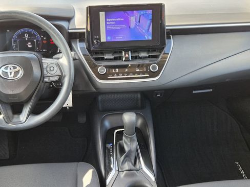 Used 2026 Toyota Corolla LE FWD image 17