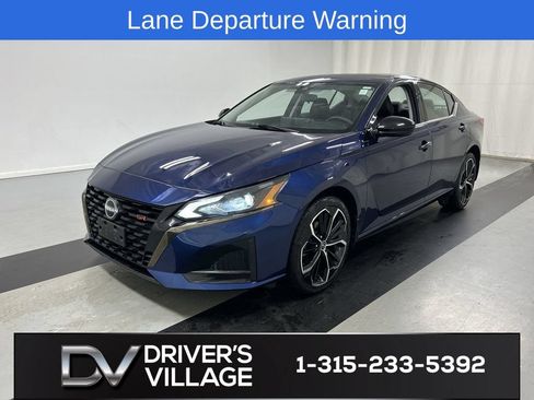 Used 2023 Nissan Altima 2.5 SR w/ SR Premium Package AWD/4WD image 5