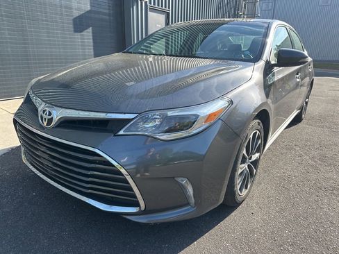Used 2016 Toyota Avalon XLE image 9