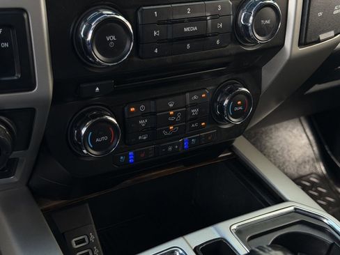 Used 2018 Ford F150 Lariat RWD image 21