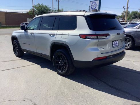 Used 2025 Jeep Grand Cherokee L Laredo AWD/4WD image 19