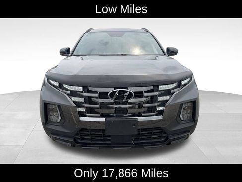 Used 2023 Hyundai Santa Cruz Limited AWD/4WD image 2