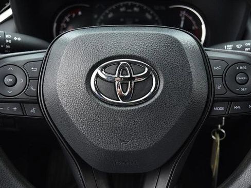 Used 2024 Toyota RAV4 LE image 17