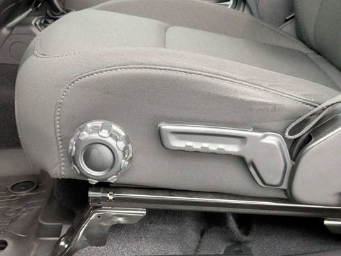 Used 2023 Jeep Wrangler Unlimited w/ Cold Weather Group image 18