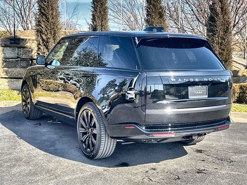 New 2026 Land Rover Range Rover Long Wheelbase SE image 3