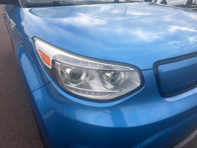 Used 2017 Kia Soul EV FWD image 4