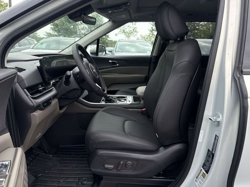 New 2026 Kia Carnival SX FWD image 18
