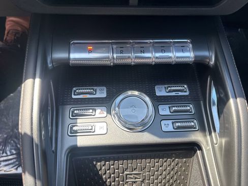 Used 2024 Lincoln Nautilus Reserve w/ Equipment Group 203A image 18