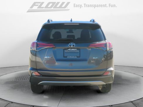 Used 2018 Toyota RAV4 XLE image 8