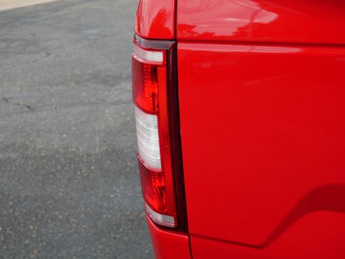 Used 2019 Ford F150 XLT w/ Equipment Group 302A Luxury AWD/4WD image 17