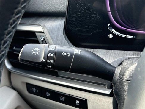 Used 2023 Kia Telluride EX w/ EX Captain's Chair Package image 27