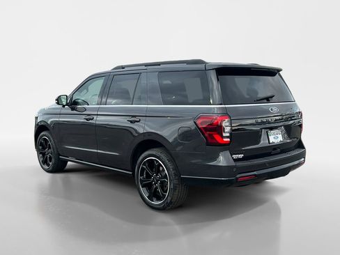 Used 2024 Ford Expedition Limited image 3